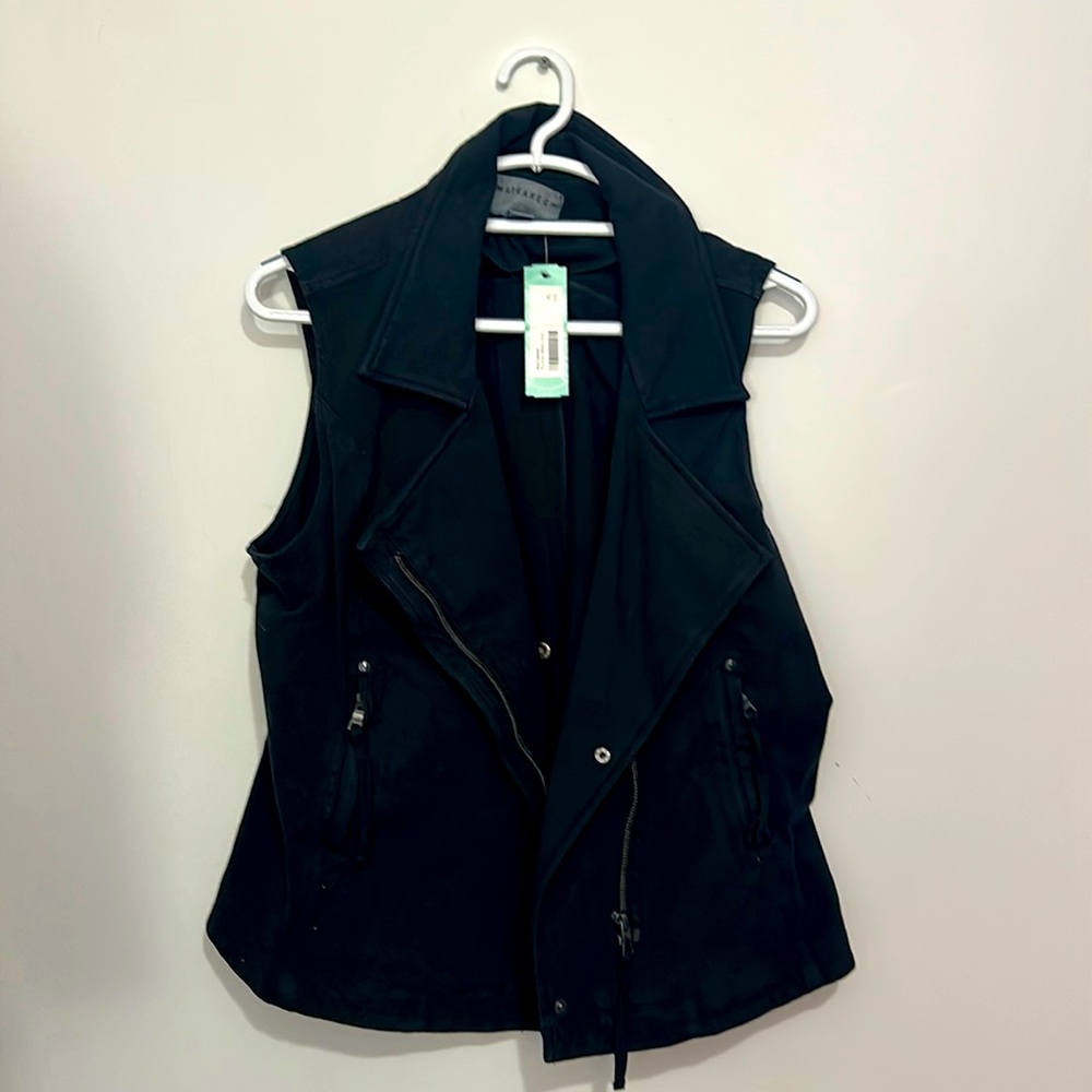 Black, cute outer vest!